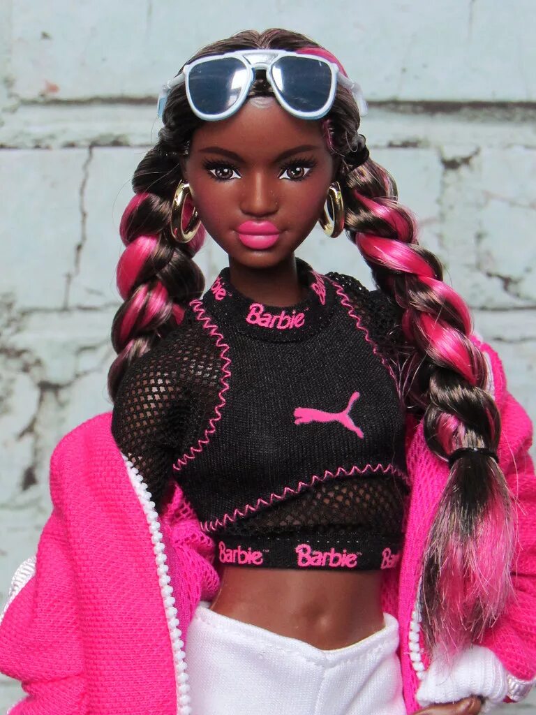 Кукла Barbie Puma. Барби фашионистас афро. Барби Пума афроамериканка. Темнокожая Барби фашионистас.