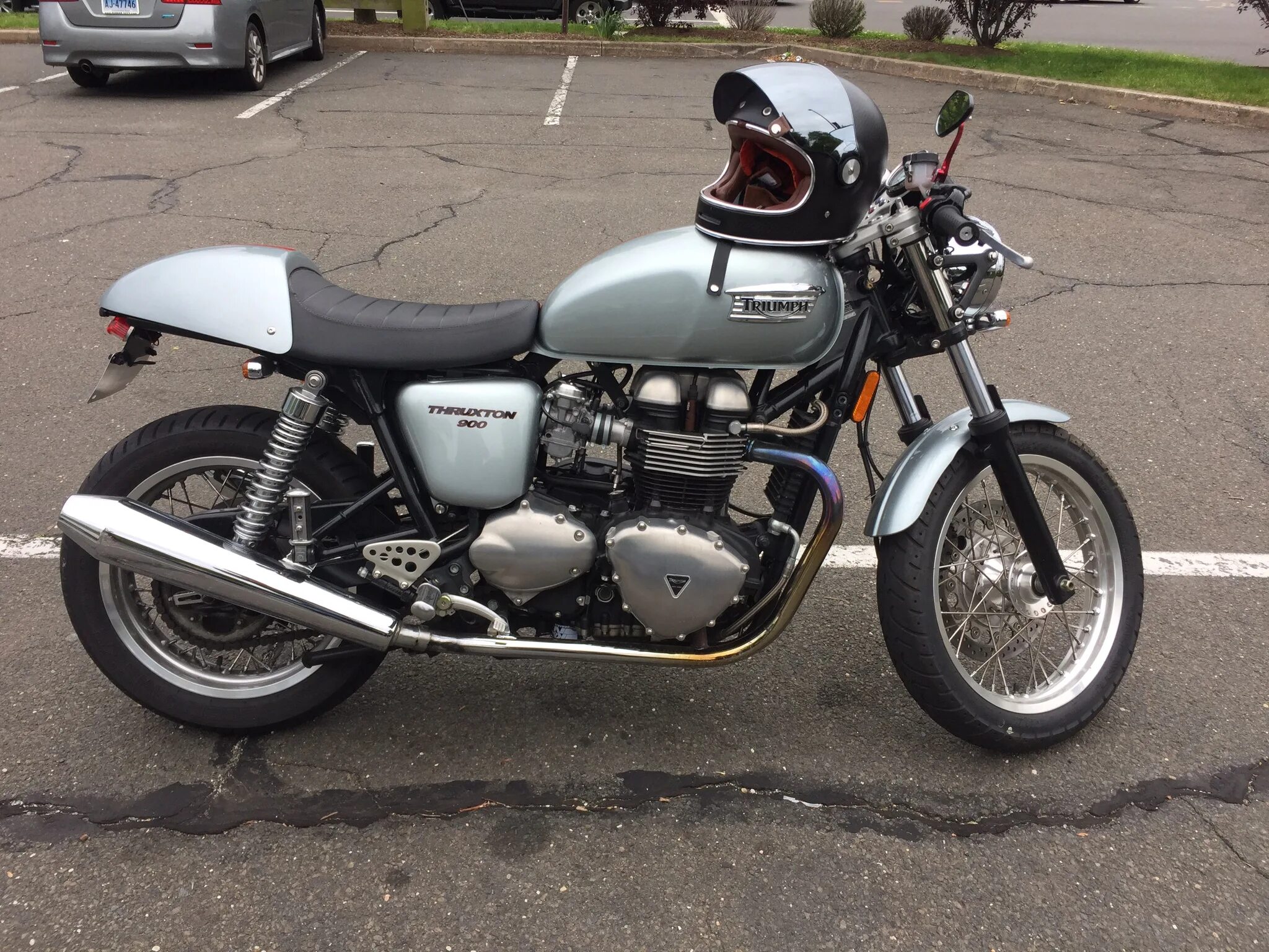 Триумф 80. Triumph thruxton 2009. мотоцикл triumph thruxton 2009. триумф тракстон 2009. triumph thruxton 2009 года.