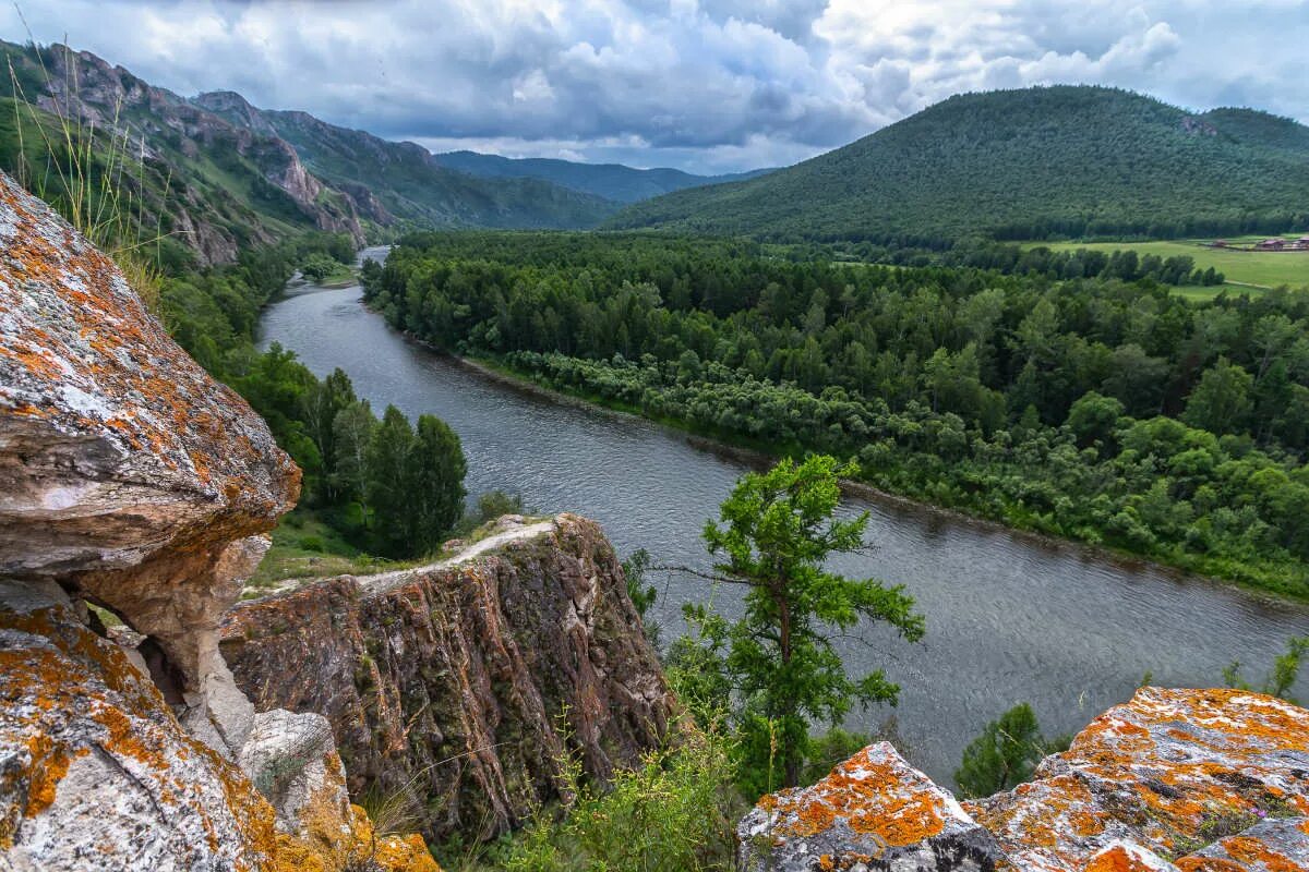 Река белый июс республика хакасия. Река июс хакасия. Хакасия абакан горы. Н хакасии. Республика хакасия.