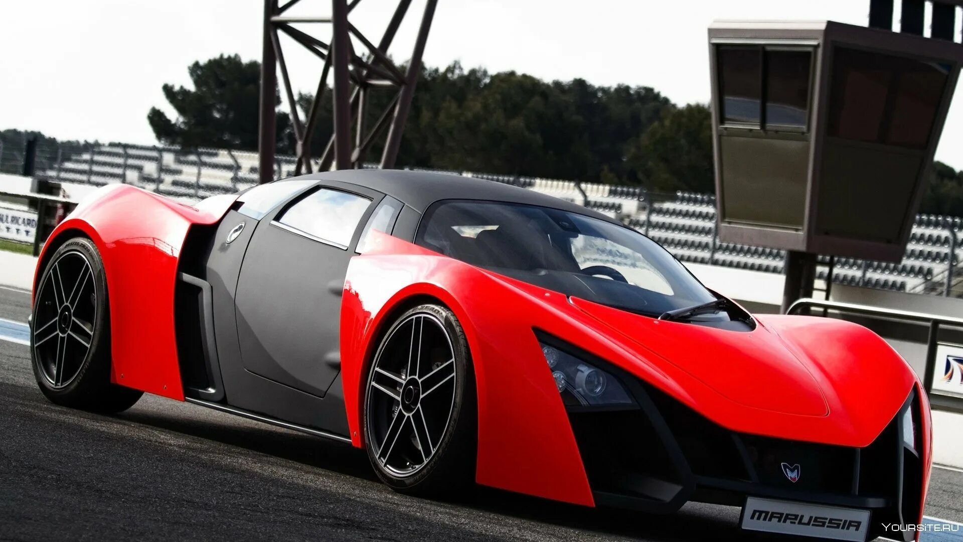 Джаеко автомобиль. Спорткар Marussia b2.