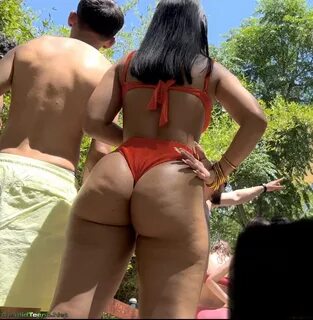 Latina creepshot
