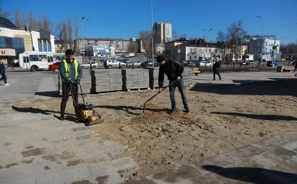 Площадь Заводская Липецк. Сквер заводской. Липецк заместитель Уваркиной по благоустройству. Благоустройство заводской площади г Никольск 2021.