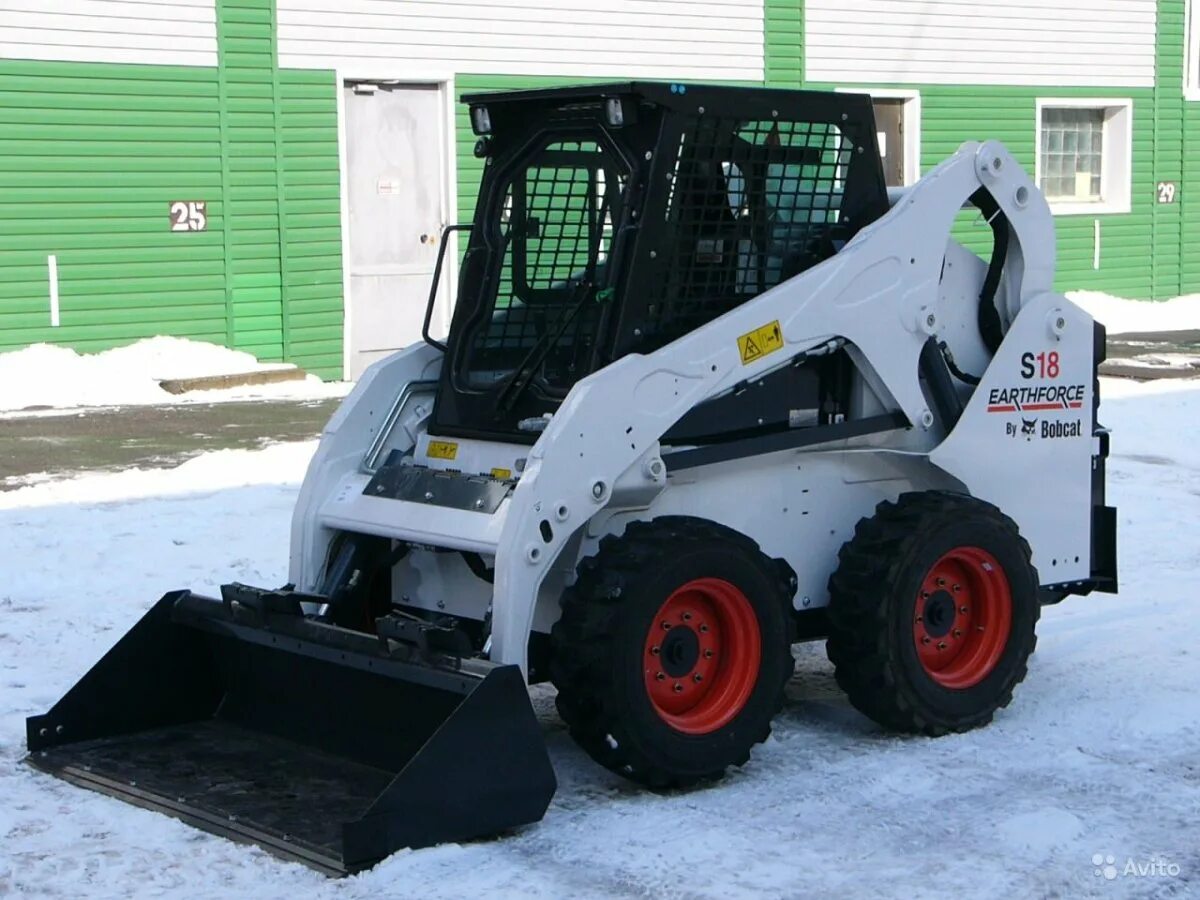 Bobcat earthforce s18. Earthforce s18 мини погрузчик. Bobcat s18 Earthforce. Мини-погрузчик Bobcat Earthforce s16 глушитель. Погрузчик Earthforce s160.