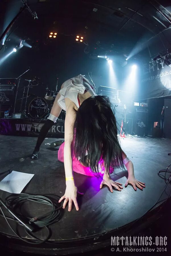 Бездна ставрополь. Бездна ставрополь караоке. Дивноморск кемпинг голубая бездна 2022. Бар неон. Рок группа бездна анального угнетения.