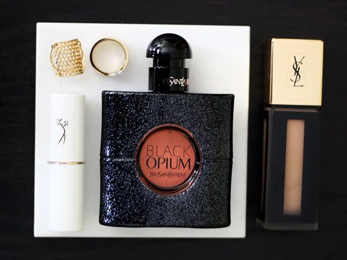 Блэк опиум духи. Yves Saint Laurent Black Opium оранжевый. Yves Saint Laurent Black Opium illicit Green 90ml. Yves Saint Laurent "Black Opium Green".