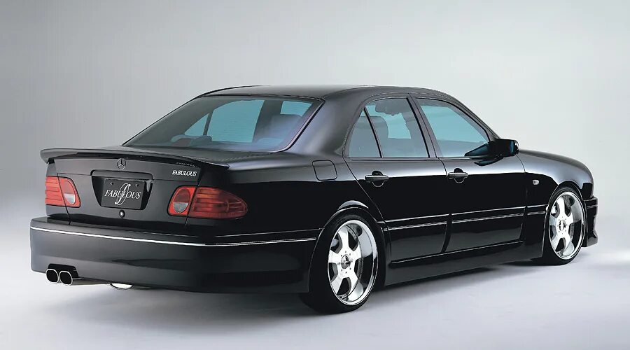 Кузов w210. Мерседес w210 brabus. mercedes benz w210 lorinser. 210 брабус. мерседес 210 лоринзер.