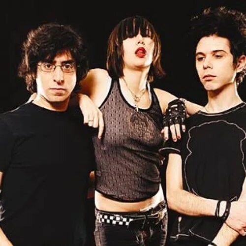 Maps yeah yeah yeahs текст. Группа yeah yeah yeahs. yeah yeah yeahs it&#039;s blitz. yeah yeah yeahs cool it down 2025. yeah yeah yeahs - maps.
