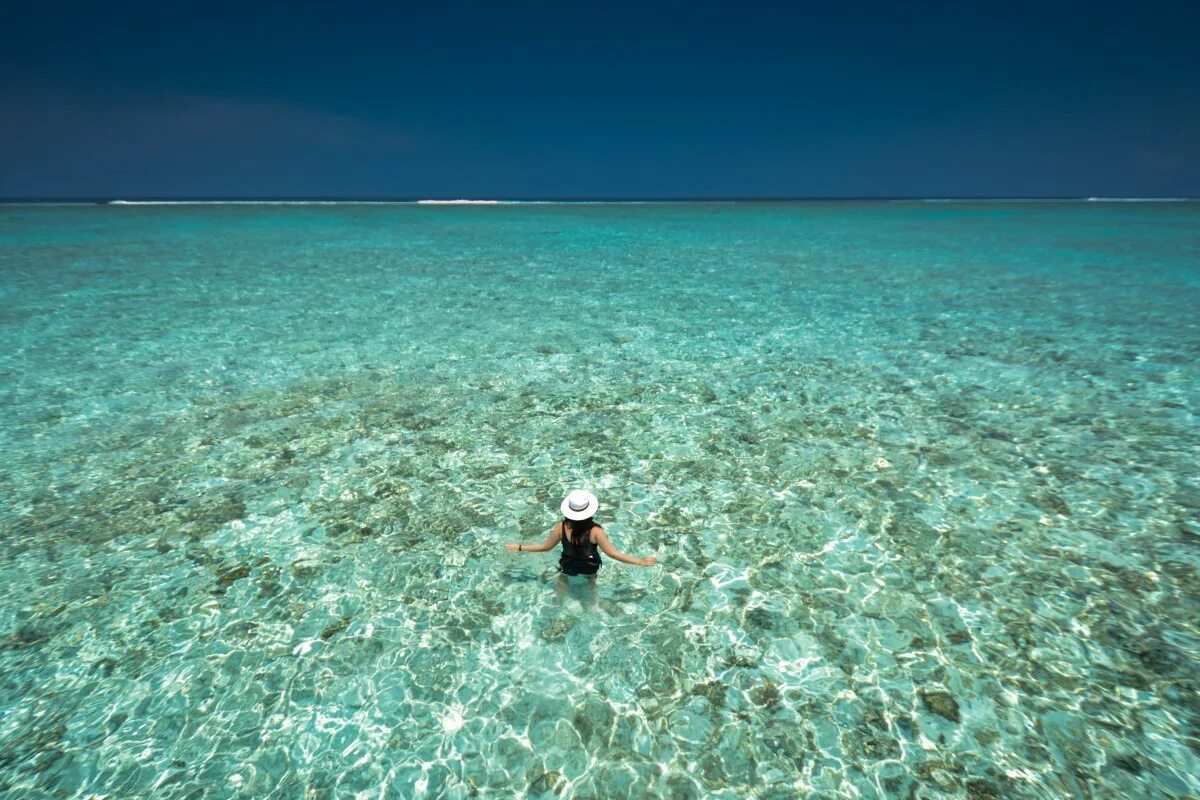 Мальдивы Лагуна риф. Мальдивы голубая Лагуна. Мальдивы Аравийское море. Махмея Айланд.