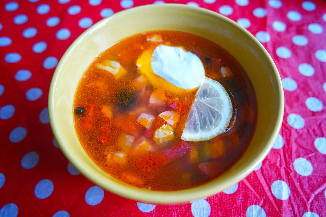 Суп по польски. Щи борщи работа. Аппетитный борщ. Суп борщ. Щи борщи.