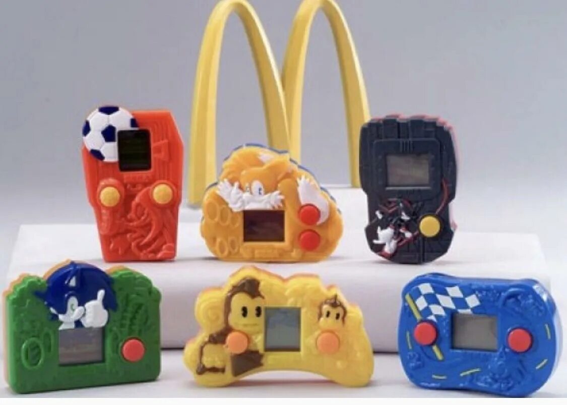 Mcdonalds toy. Игрушки макдональдс 90-е. Игрушки Хэппи мил 2000. MCDONALDS Happy meal игрушки. Игрушки Макдоналдс Хэппи мил 2000.