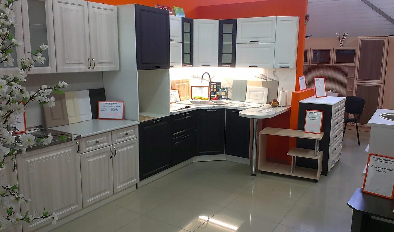 Кухни б у в батайске. Кухонный гарнитур 79. Мебель на балашова батайск кухни. Кухня олива дсв. Кухня настя модульная сурская мебель.