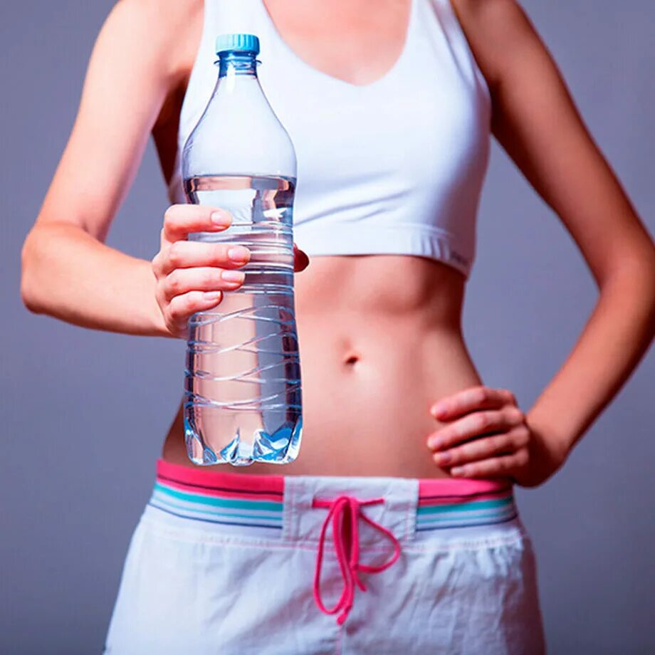 Водная диета. Влияние воды на похудение. Для похудения. Похудение девушка пьёт воду. Питьевой режим.