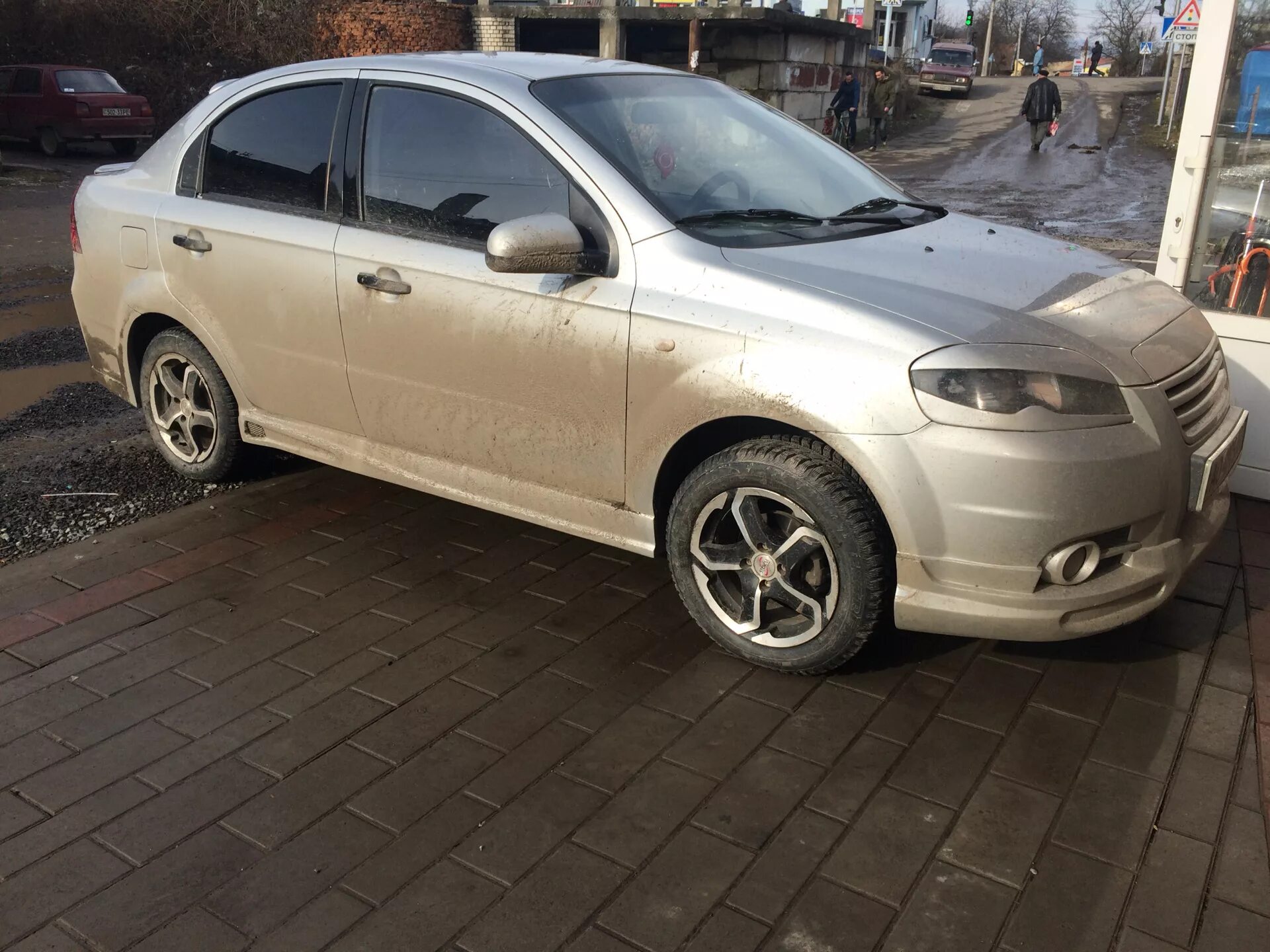 Диски на авео. Chevrolet Aveo диски r15. Шевроле Авео т250 на литье r15. Диски на Шевроле Авео т250 r15. Шевроле Авео т250 на литье r15 звезда.