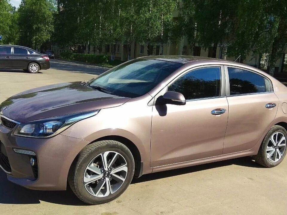 Kia Rio 2019 седан. Kia Rio 4 коричневый. Kia Rio седан 2019 коричневый. Kia Rio цвет k3g.