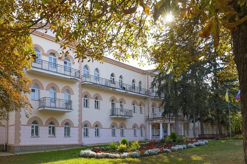 Санаторий целебный ключ, г. Санаторий лечебный ключ ессентуки. Санаторий целебный ключ отзывы. Санаторий целебный ключ. Целебный ключ 2* ессентуки.