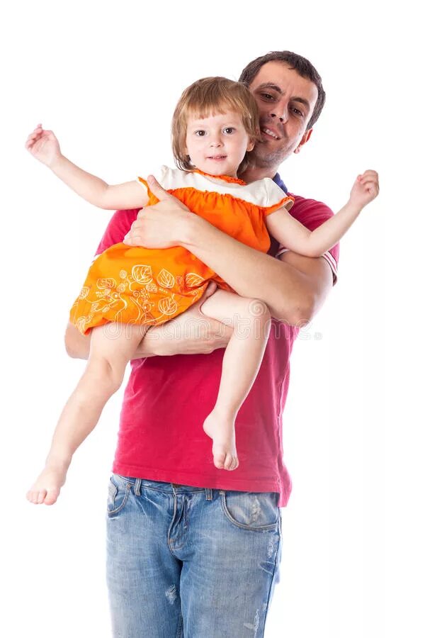 Папа и дочь за руку. Папа держит маленькую дочку. Любовь к ребенку. Ребенка кружат на руках. Папа несет детей.