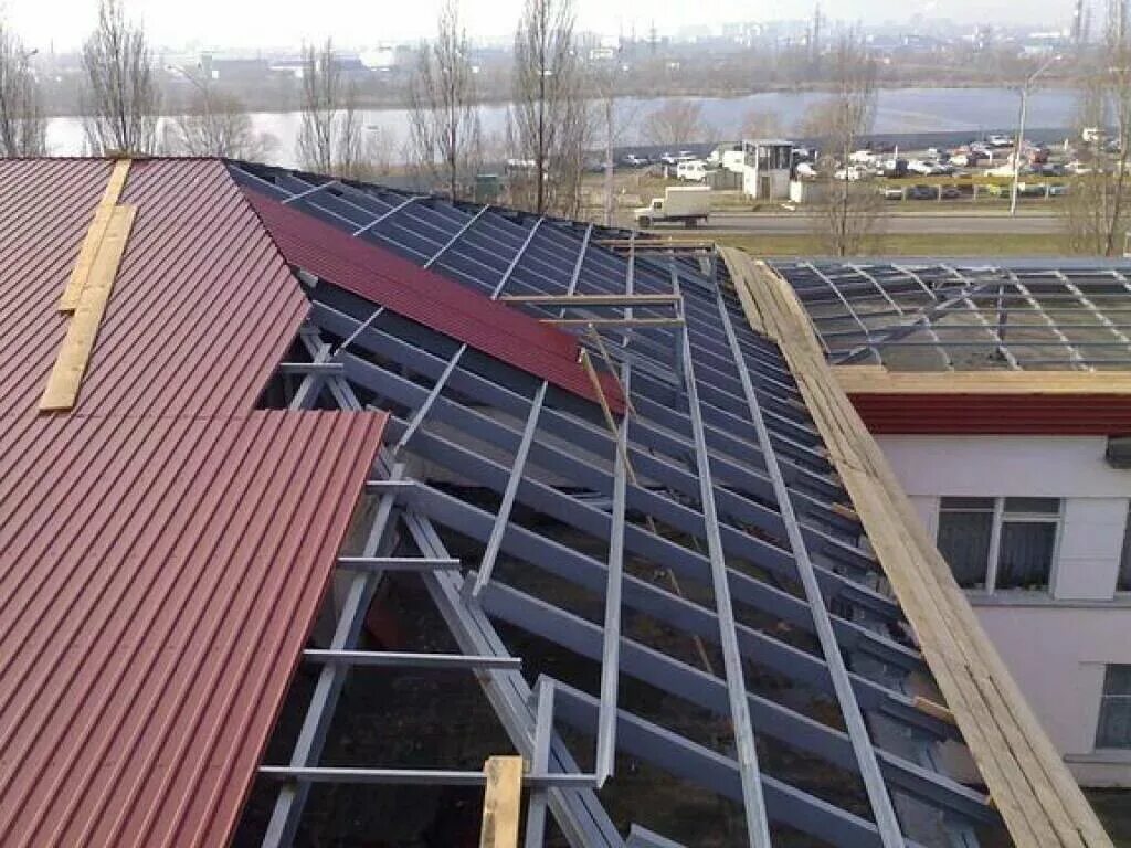 Кровля и фасады самара. Металлочерепица супермонтеррей 0. Мансардная ломаная кровля. Афипский кровельный. Кровельный профлист мп20.
