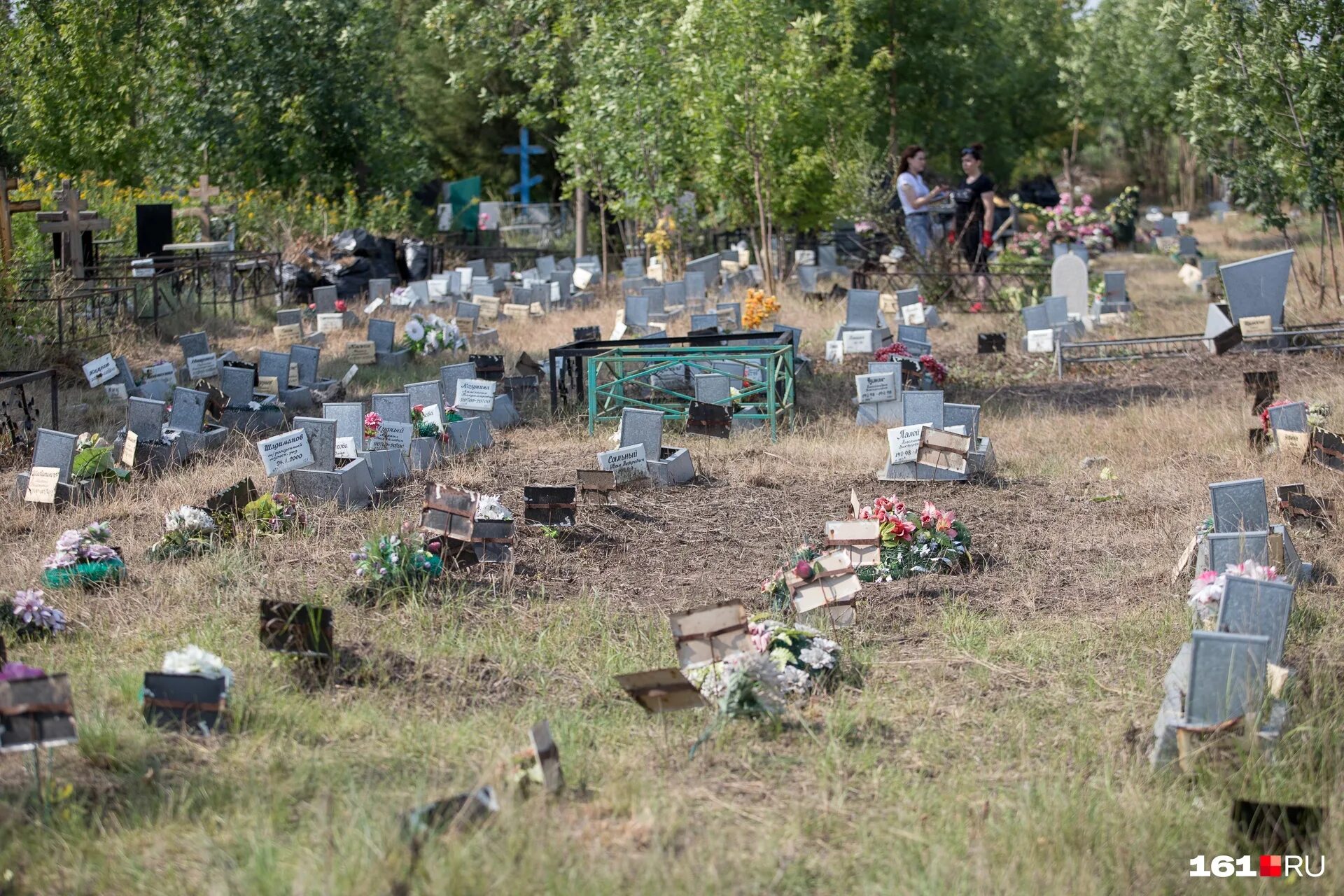 ростовское северное кладбище. могилы северного кладбища ростов-на-дону. южное кладбище ростов-на-дону. братское кладбище росов. северное кладбище ростов-на-дону.