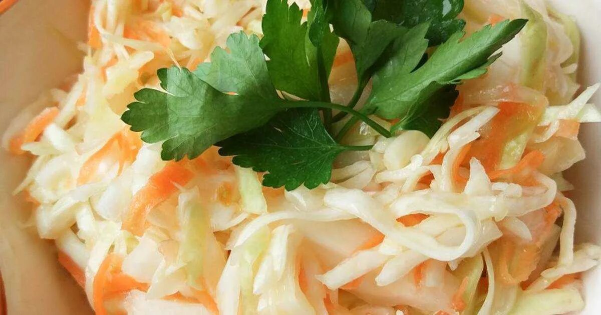 Капуста быстро с чесноком. Капуста квашеная провансаль. салатная капуста провансаль. капуста белокочанная провансаль. корейская капуста провансаль.