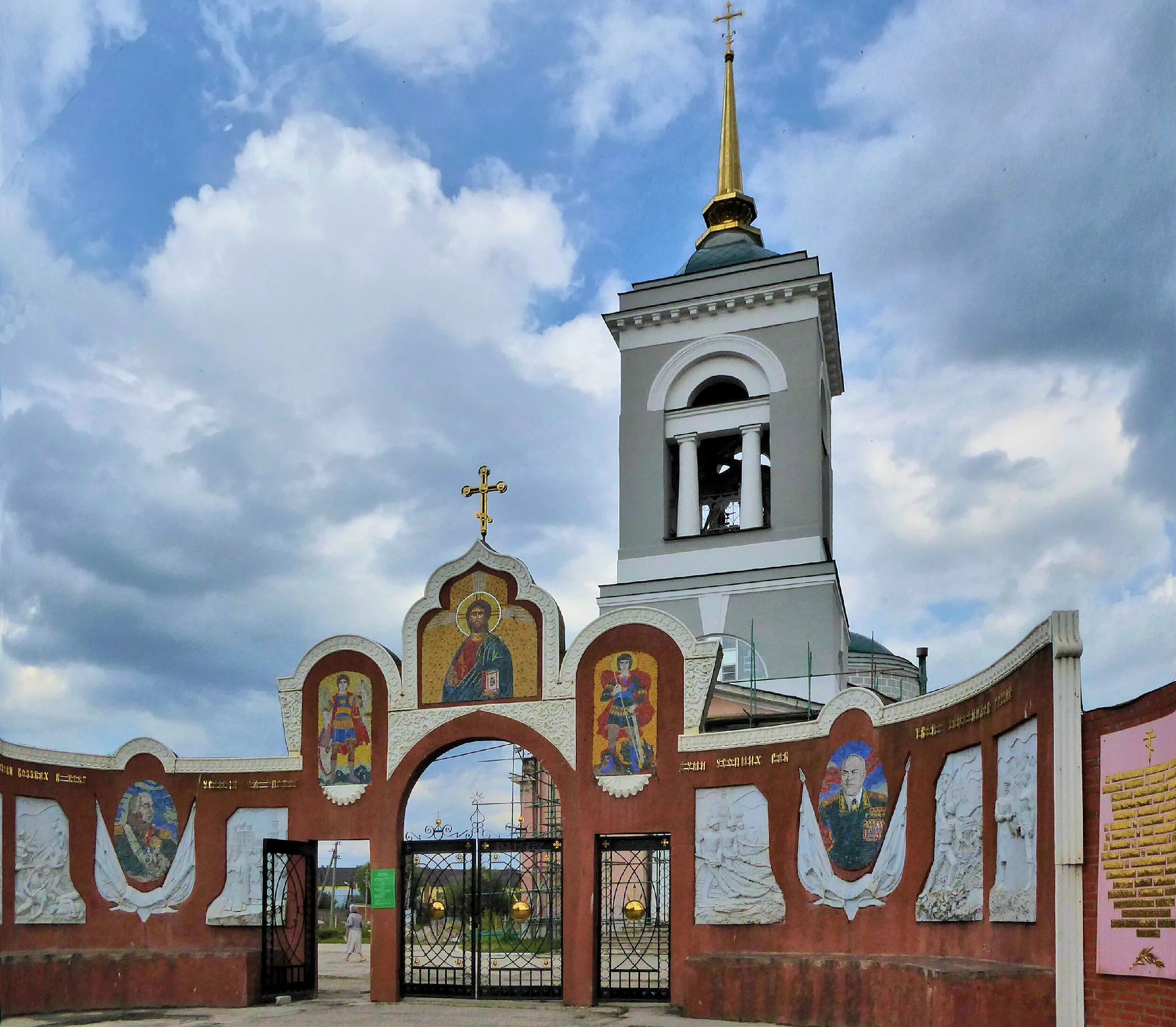 Преображенский храм рязань канищево. Преображенский храм канищево. Церковь преображения (канищево). Преображенский храм рязань. Католическая церковь в рязани канище.