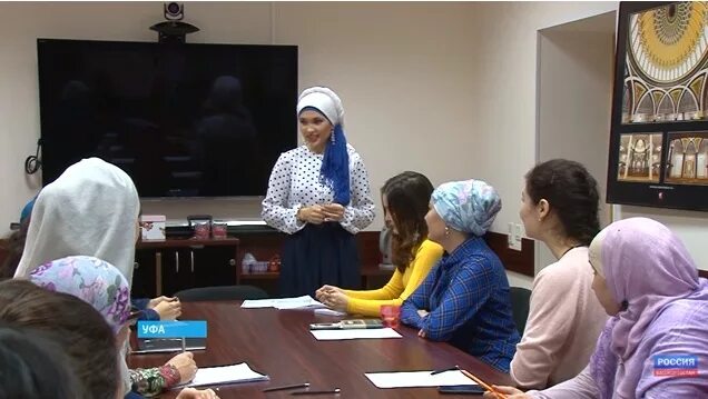мусульманки на ифтаре. мусульманки уфы. встреча мусульманок в уфе. жизнь мусульманки на алиф тв. уфа мусульманские.