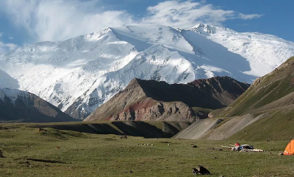 тянь шань природа кыргызстан. природа киргизия тянь-шань. природа кыргызстана сары челек. киргизия горы тянь-шань. город токмак чуйская область.