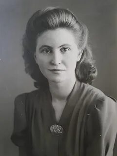 Бабушка в молодости