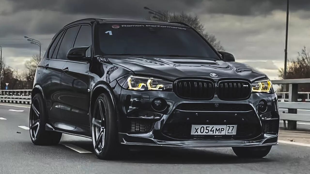 Bmw x5 обзор. BMW x5 m 5.5. BMW x5m 2022. BMW x5m 2021. BMW x5m 2020 черный.