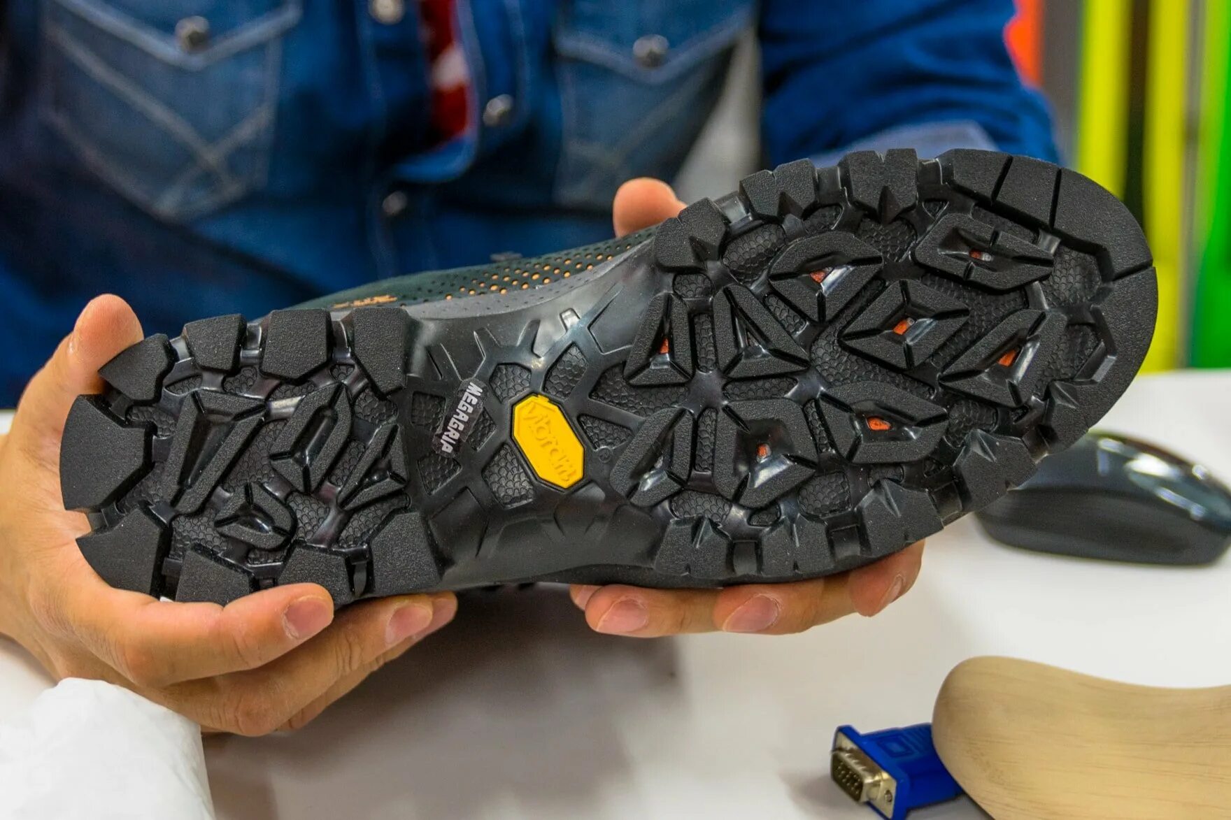 Технологии подошвы. Vibram Megagrip. Vibram s1379 подошва. Подошва Vibram (вибрам. Vibram XS grip2 подошва.