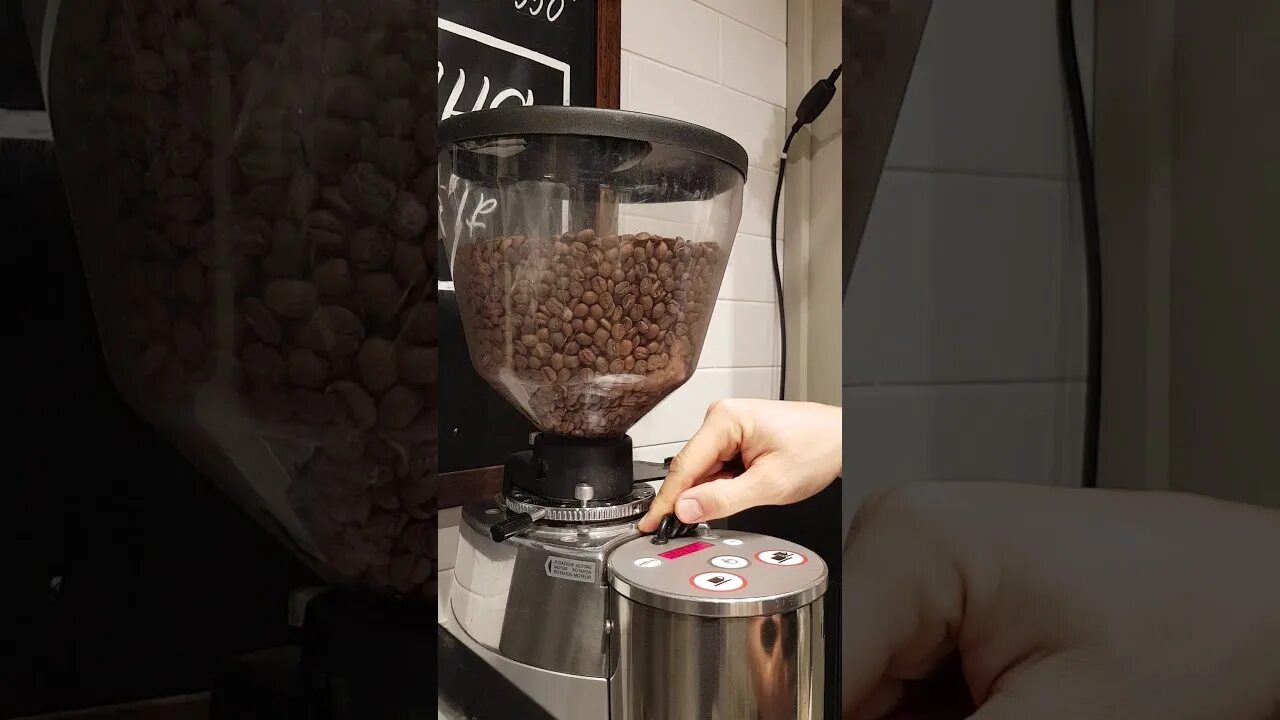 Настрой помола в кофемолке. Кофемолка mazzer luigi srl kony electronic. кофемолка mazzer zm. mazzer кофемолка крепление. пружина регулировки помола кофемолки 700000001 fiorenzato.