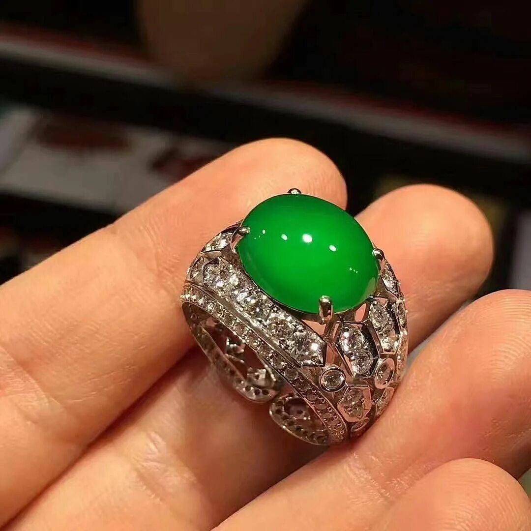 #jewellry #jewelry #jadeite #jade #gem Jade accessories, Jewelry, Jadeite