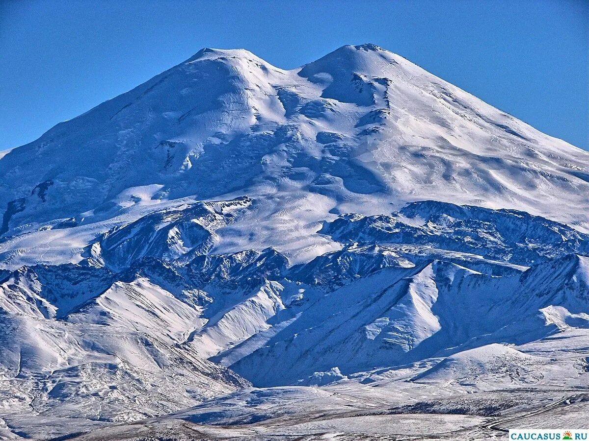 Кавказ эльбрус зимой. Чистая акция эльбрус. Горная гряда эльбрус. Чистый эльбрус. Эльбрус, кабардино-балкария.