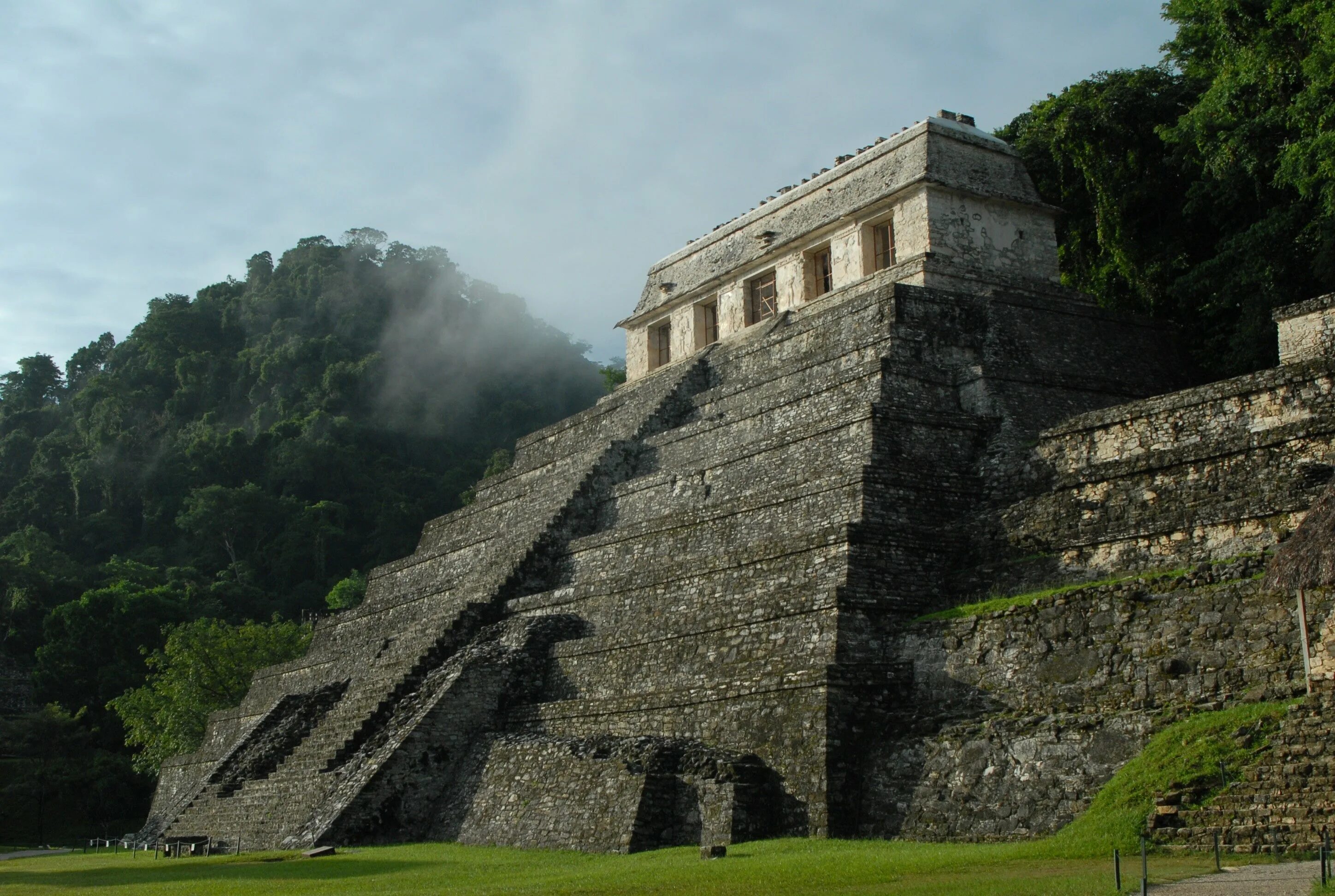 Время расцвета цивилизации майя. Майя цивилизация Паленке. Мексика архитектура Майя. Руины Майя в Мексике. Поселение Майя в Мексике.