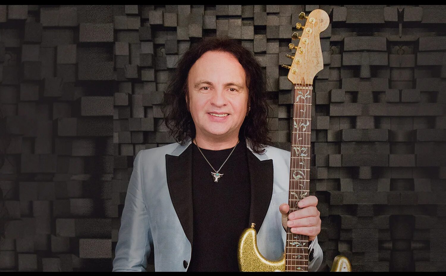 виктор зинчук. виктор иванович зинчук музыкант. певец виктор зинчук. виктор зинчук гитара. зинчук классика в современной обработке слушать.