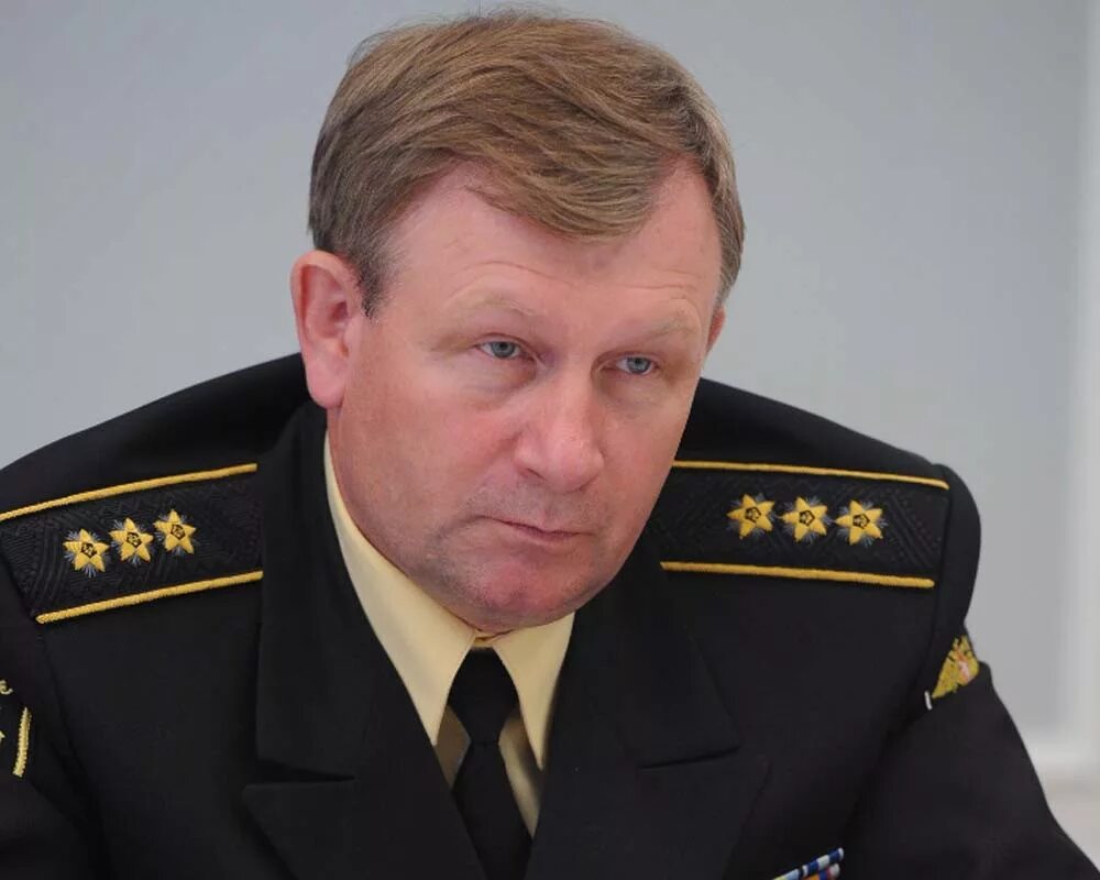Снят главком. Адмирал королев. Снят главком. Витко командующий черноморским флотом. Снят главком.