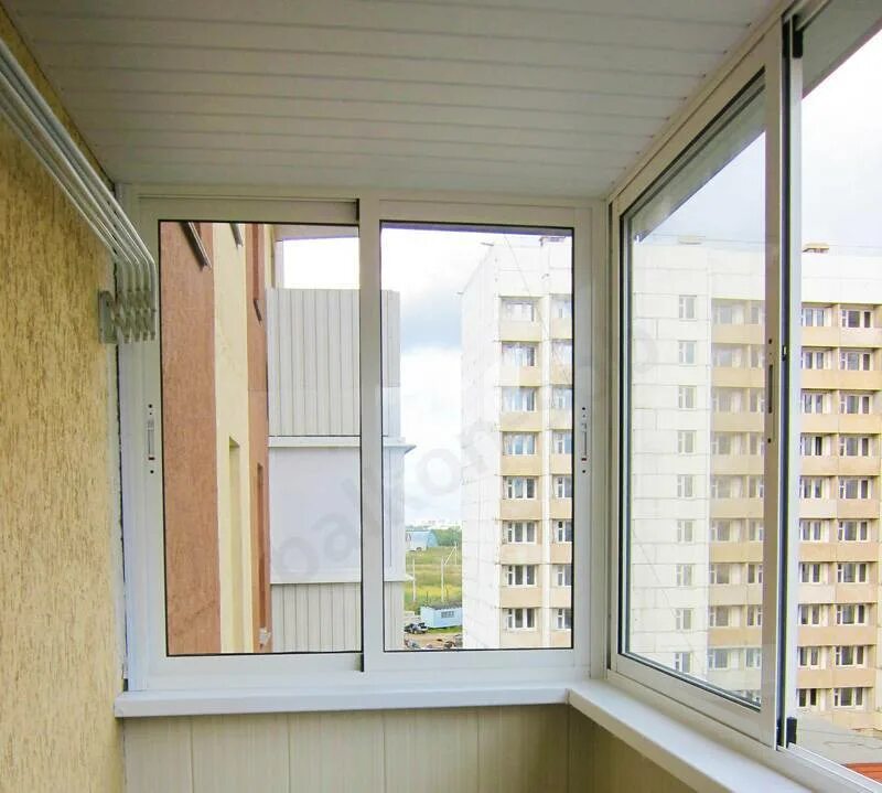 Пластиковый балкон. Остекление балконов. Алюминиевый балкон. Остекление лоджий пластиковыми окнами.