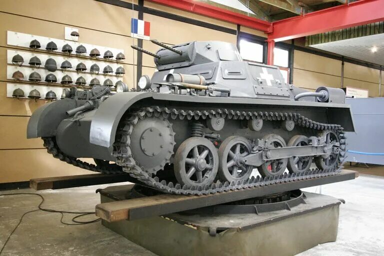 Pz 1 ausf b. Панзер т1. Панцер 4. Pz kpfw 1 ausf a. Танк панзер 1.