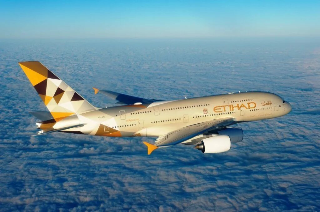 Авиакомпания оаэ etihad. A380 etihad. Etihad airways a380. Etihad airways чьи. Этихад в абу даби самолёт.