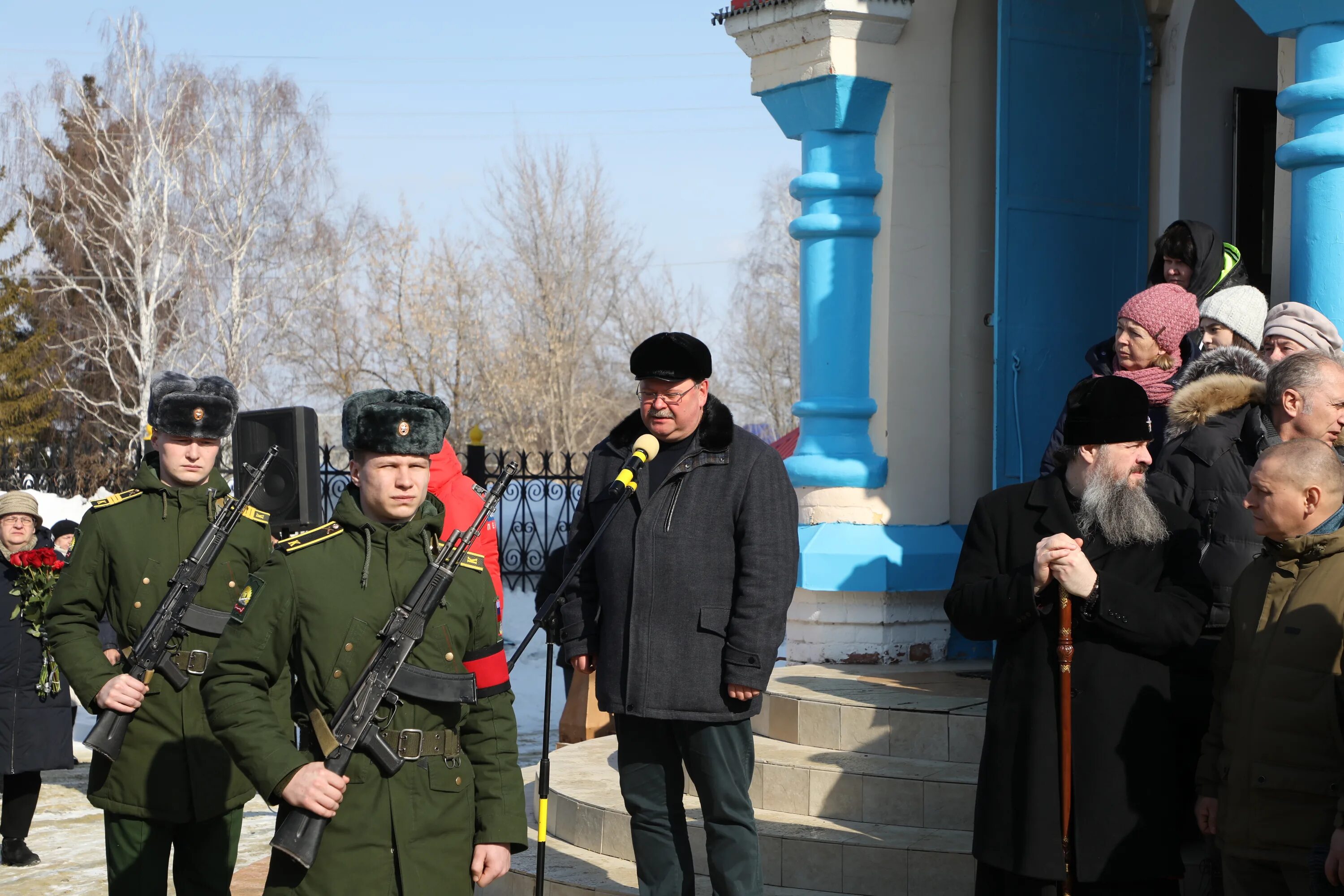 Военный город. Похороны военнослужащего. Военнослужащий в городе. Второе декабря 2023