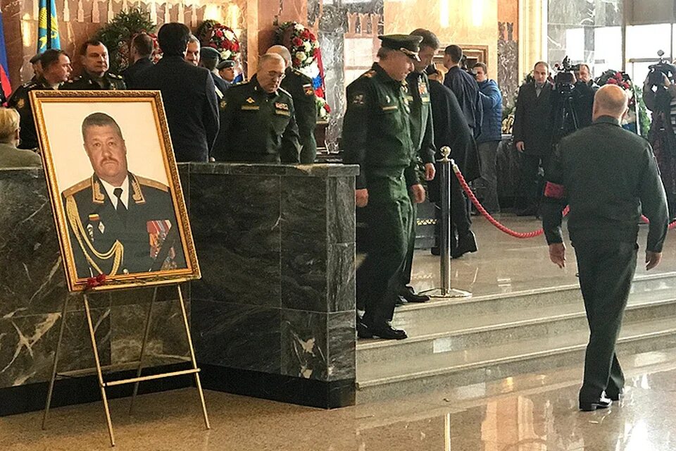 Кириллов генерал похороны фото Похоронили генерала: найдено 84 картинок