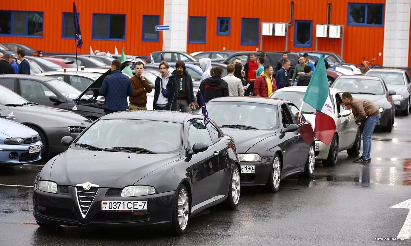 Покупка автомобиля в беларуси. Итальянский автопром. Автомобилестроение Италии. Автопромышленность Италии. Промышленность Италии авто.