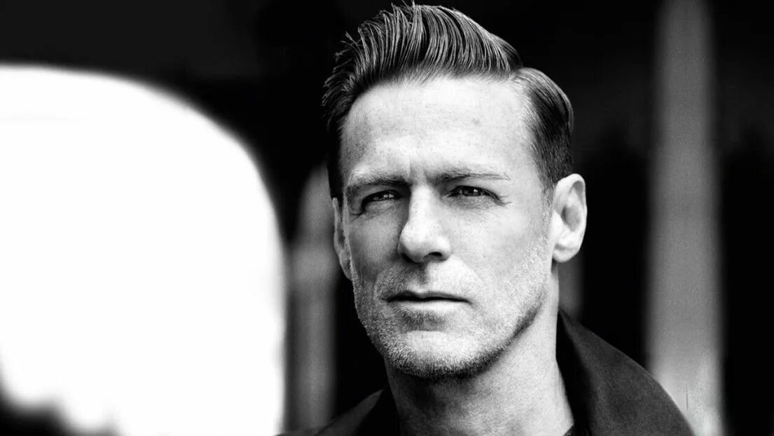 Брайан адамс ноты для фортепиано. Here i am брайан адамс. Bryan adams ноты для фортепиано. Bryan adams обложки альбомов. I am текст.