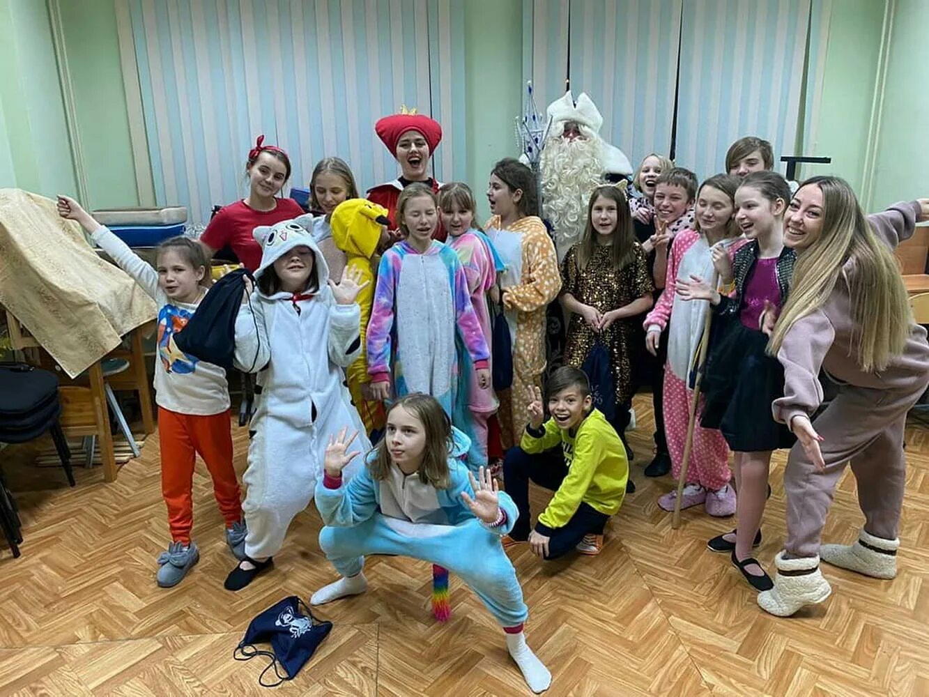 театральная школа семья. семья долгопрудный театральная студия. деловой театр игра. семья в театре. театральная студия семья.