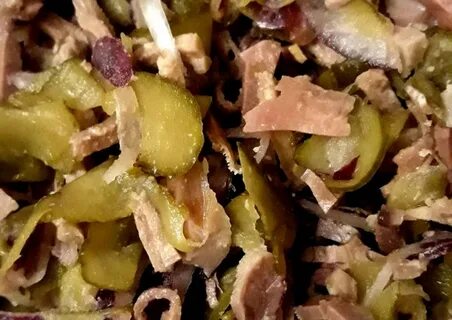 Салат из соленых огурцов с говядиной