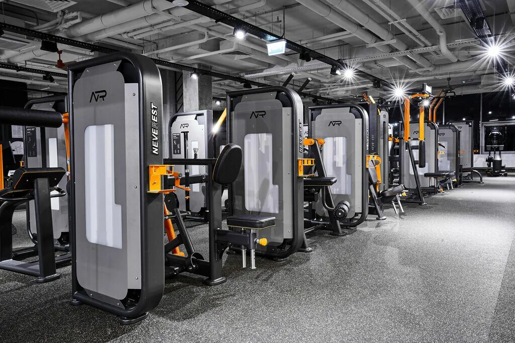 Спортивный зал спирит строгино. Фитнес клуб спирит. Spirit fitness строгино. Спирит фитнес строгино сайкл. World class строгино.