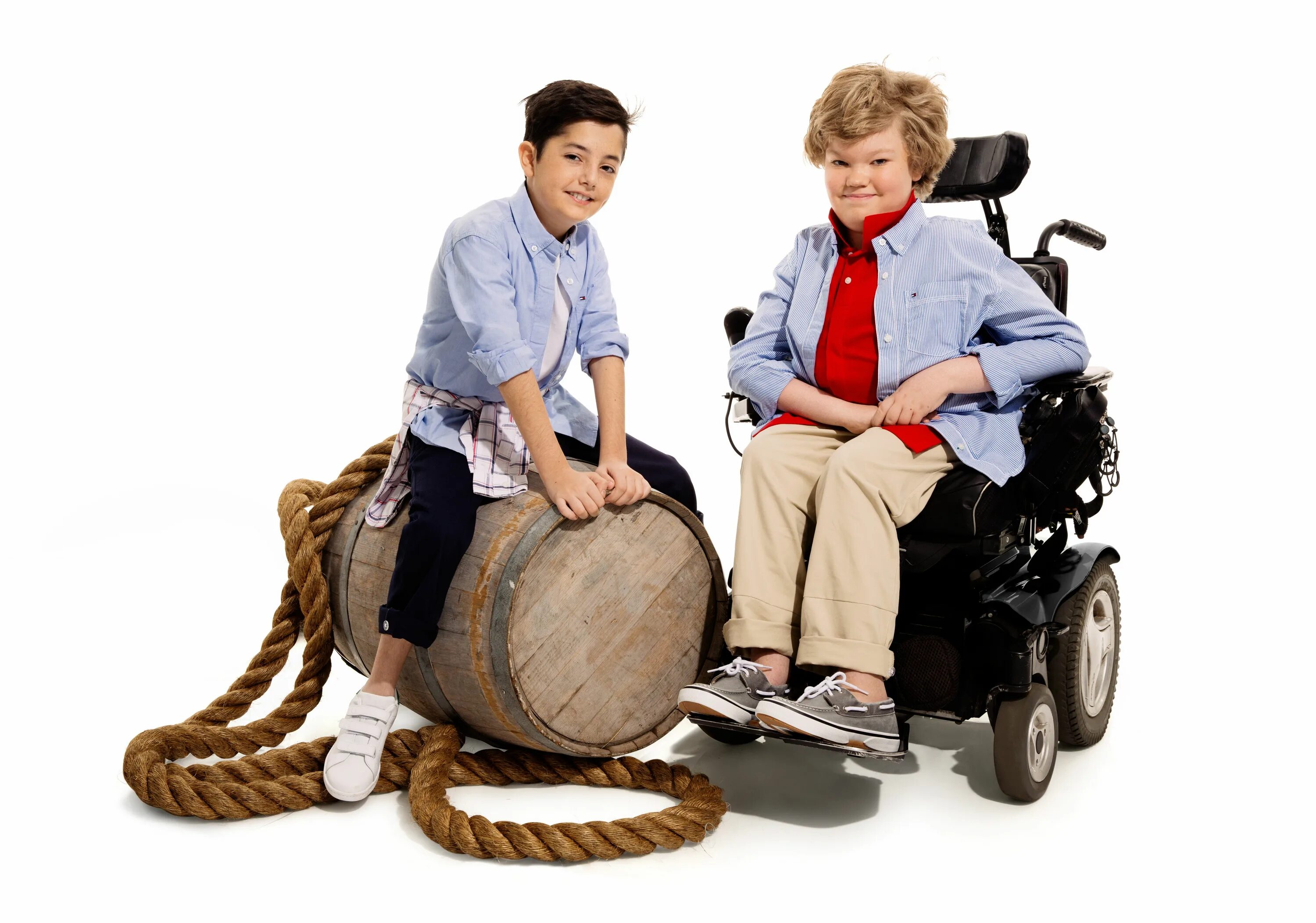 Одаренные инвалиды. Tommy hilfiger adaptive коллекция. дети инвалиды. дети с инвалидностью. адаптивная одежда для детей инвалидов.
