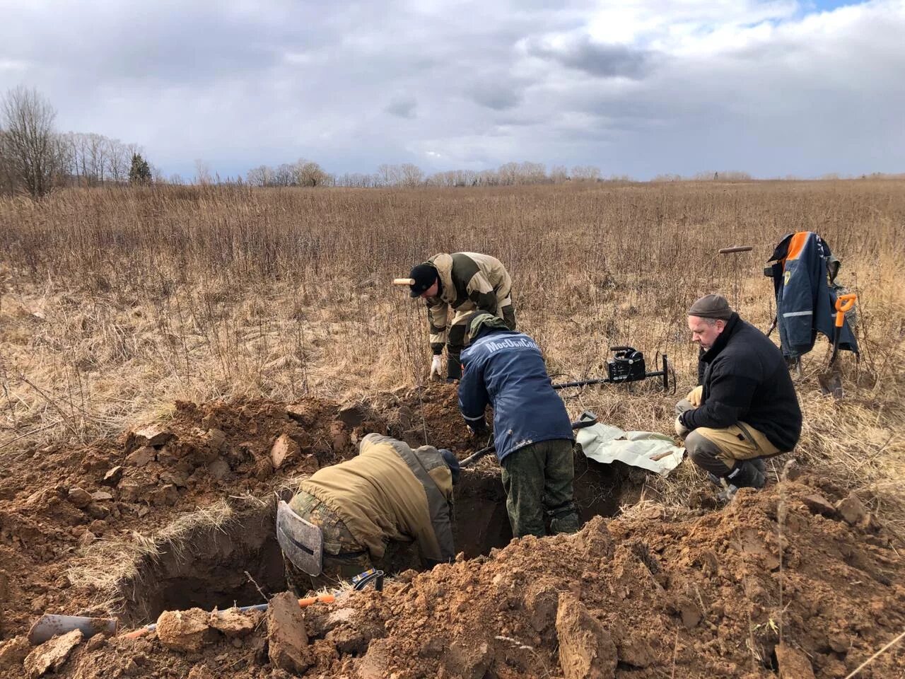 Нашел солдат в широком поле. Останки бойцов Ржевского района Тверской области-. Ржевская битва раскопки.