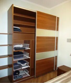 Шкаф купе встроенный полки