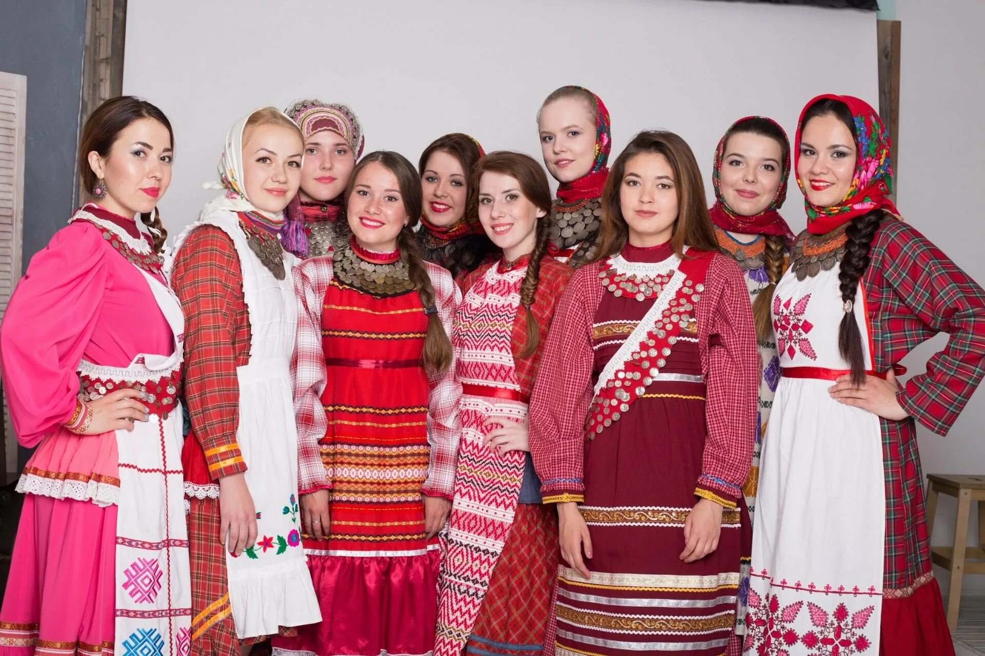 Татары в коми. Татары чуваши мордва. Удмурты и чуваши. Татары русские чуваши удмурты мордва марийцы. Нашмак у марийцев.