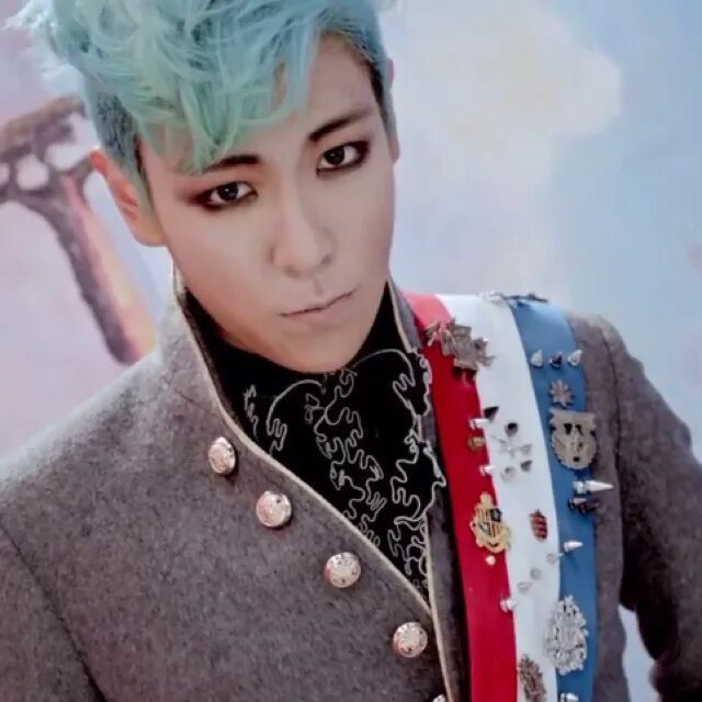 Чхве сын-хён. Big Bang fantastic Baby t. o. p. Чхве сын Хен голубые волосы. T.O.P. из BIGBANG. Bang top